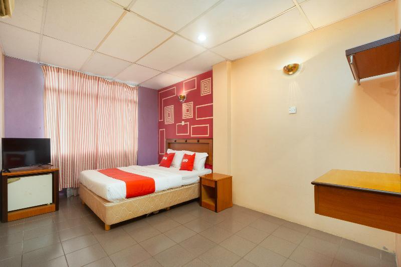 Oyo 44101 Hotel Dj Palace Lumut Exterior foto