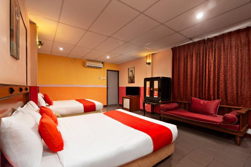 Oyo 44101 Hotel Dj Palace Lumut Exterior foto